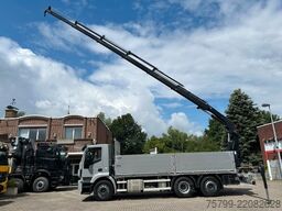 IVECO Pritsche + HIAB HIDUO 228 Kran