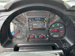 IVECO Pritsche + HIAB HIDUO 228 Kran