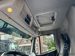 IVECO Pritsche + HIAB HIDUO 228 Kran