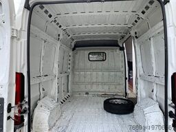 Peugeot Boxer Van L2 H2