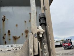 SCHWARZMÜLLER SK Kippauflieger Stahlmulde / Liftachse