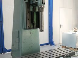 Schou Zylinderbohrmaschine
