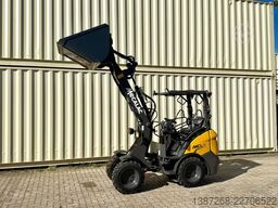 MECALAC MCL2 / Neuwertig / inkl. Schaufel