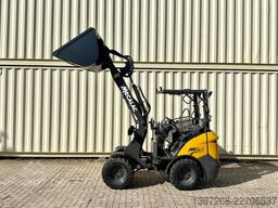 MECALAC MCL2 / Neuwertig / inkl. Schaufel