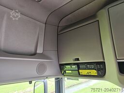 DAF XF 530 FAN CARRIER LIFT