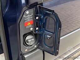 MERCEDES-BENZ Sprinter 213 Cdi BlueTec 9Sitze Schiebetür Klima
