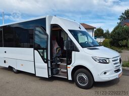MERCEDES-BENZ 30 Sitzer Schul- Transferbus 519 Lagerfahrzeug