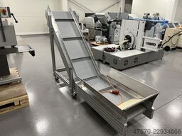 Conveyor belt for waste removal from guillotine, three-knife trimmer