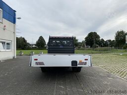 FORD Transit Pritsche / Zwillingsbereifung