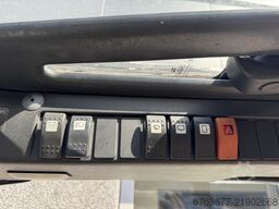 LINDE H18T-01 Triplo 490 Freelift / Sideshift LPG 2012