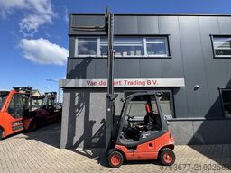 LINDE H16T-03 Triplo 445 Freelift / Sideshift LPG 2005