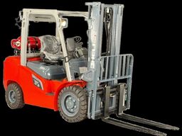 Heli CPYD35-G3- GAS  2,5t 3,3m Hub - KUBOTA - Garantie