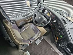 Volvo FH 16.700 GLOBE XXL 8x4 / 150T