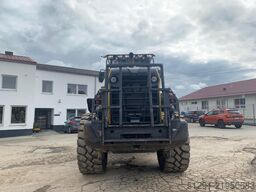 Komatsu WA320-8E0