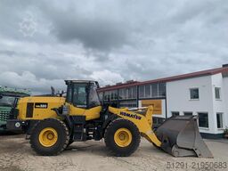 Komatsu WA320-8E0