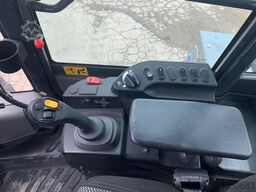 Komatsu WA320-8E0