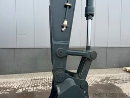 Hyundai R 210 (New / Non CE Certified)