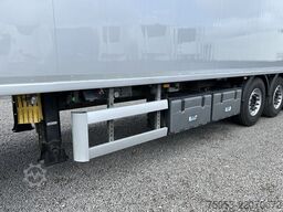 Knapen K100 92 m³ 10 mm Boden Wartungstür