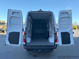 MERCEDES-BENZ Sprinter 315 CDI KA PRO L2H2 Navi AHK Standhzg.