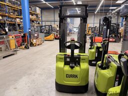 Clark SX 12