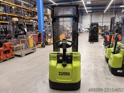 Clark SX 12
