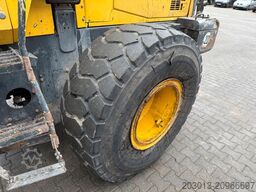 KOMATSU WA 250-6 Radlader 13,9 Ton - 11435 H - 4m³