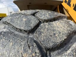 LIEBHERR L580 Radlader