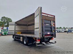 Scania P250 4x2 - Box with sidedoors - Zepro loadlift ...