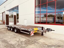 Möslein TT 31 31 t Tridem- Tieflader 3 Achs, 8 m LadeflächeNeufahrzeug