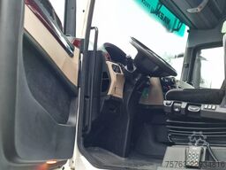 MAN TGX 26 510 6x2 - Box with sidedoors - Retarder ...