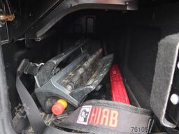 Mercedes-Benz Actros 2133 L Trekker + Hiab Kraan met City Tra...