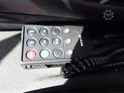 MAN TGL 12.250 Bakwagen + Laadklep DHollandia 2000 kg