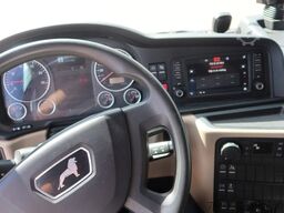 MAN TGL 12.250 Bakwagen + Laadklep DHollandia 2000 kg