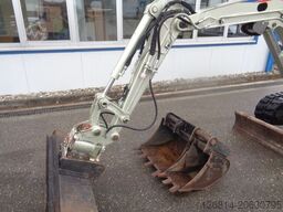 VOLVO ECR25 D Powertilt 3 x Löffel