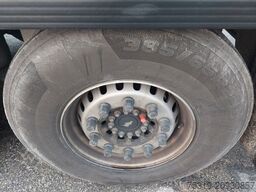 SCHMITZ CARGOBULL SKO24 ThermoKing SLXi 300