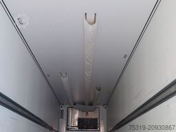 SCHMITZ CARGOBULL SKO 24 Thermo King SLXi 300