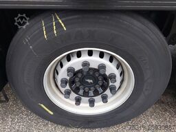 SCHMITZ CARGOBULL SKO 24 Thermo King SLXi 300