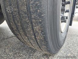 SCHMITZ CARGOBULL SKO 24 Thermo King SLXi 300