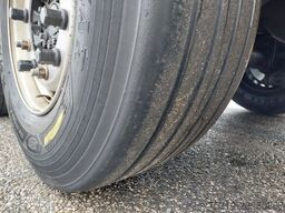 SCHMITZ CARGOBULL SKO 24 Thermo King SLXi 300