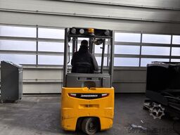 Jungheinrich EFG 215  Triplex