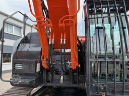 Hitachi ZX225U SLC-5B Kettenbager Kurzheck