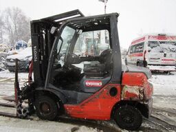 Toyota 8FDF25 - Triplex 4,7m -Zinkenversteller+Seitenschi