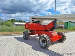 JLG M600JP