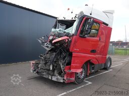 Mercedes-Benz Actros 1942 damaged Tractor unit