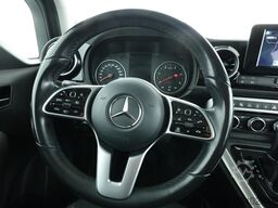 Mercedes-Benz T 180 d PROGRESSIVE LED PDC KlimaA Navi FLA SHZ