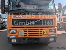 VOLVO FM12-380 / 8X4 / 28m Hiab Kran / WINCH