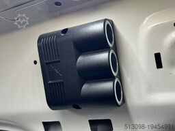 VOLKSWAGEN CADDY MAXI REGALS. TEMP. 4MOTION DACHTRÄ. KLIMA