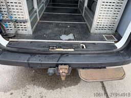 VOLKSWAGEN Crafter Kasten Kasten 35 mittellang Hochdach FWD
