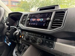 VOLKSWAGEN Crafter Kasten Kasten 35 mittellang Hochdach FWD