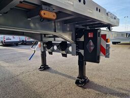 Lecitrailer PLATEAU EXTENSIBLE TWISTLOCKS